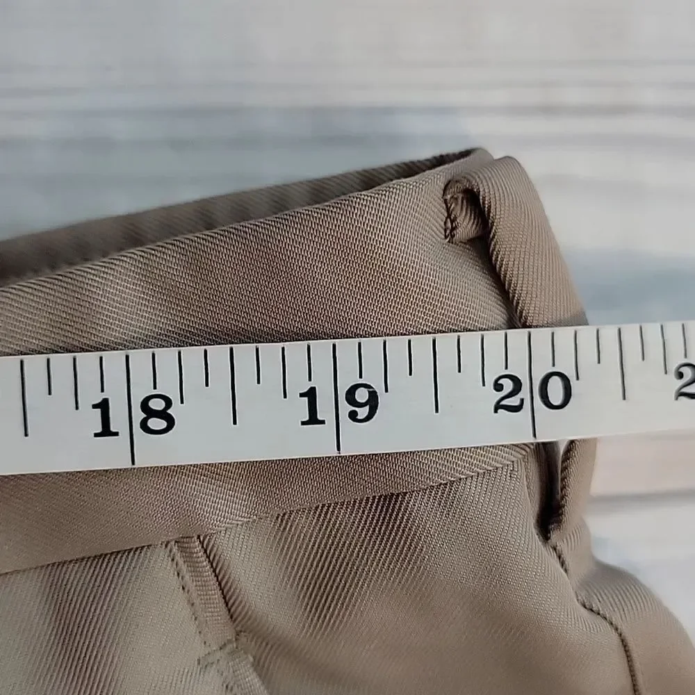 Nike Golf Men's Flat Front Shorts - Tan Size 40
